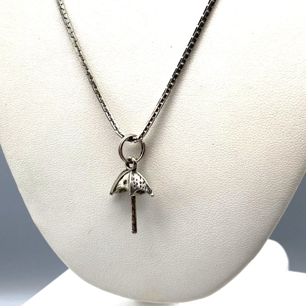 Vintage Dimensional Umbrella Pendant on Square Link Silver Tone Chain Necklace